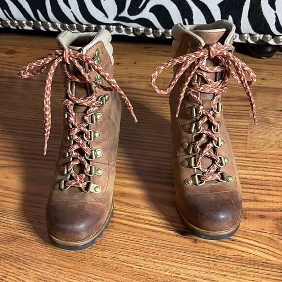 Sorel Conquest Built In Wedge Brown Worn Look Boots Sz 5 - Picture 1 of 8